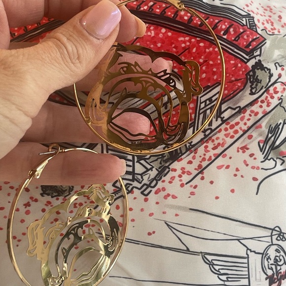 Stylish Graphic Print Blouse - Picture 7 of 7